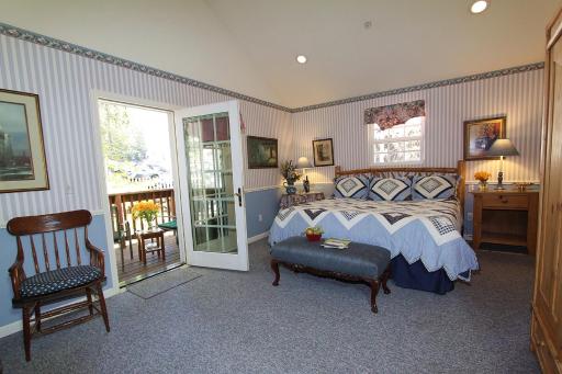 McCaffrey House Bed and Breakfast Inn - Housity