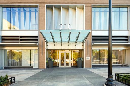 1 Bedroom Luxury Pentagon City Apartment - Housity