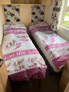F 41 Hutleys Caravan Park - Housity