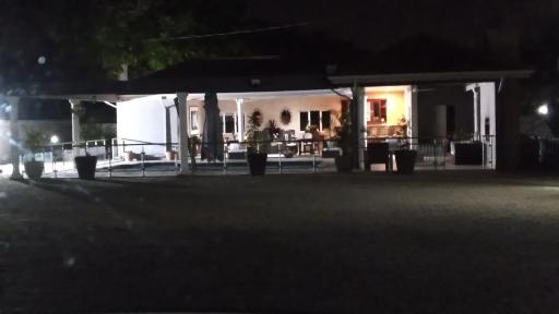 Leos Inn Guest House - Housity