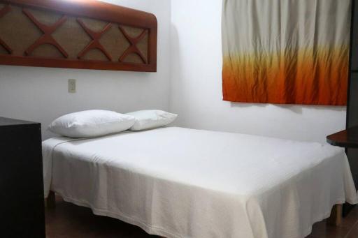 Casa Aurora #2: Private room in excellent location - Housity