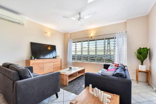 Lovely 3 Bedroom with harbour view - Housity