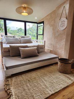 Lake Of The Woods PH Entire Island Exclusive Glamping - Housity