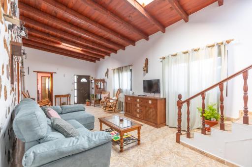 Epifanio Rural 3BR House - Views & Terrace - Housity