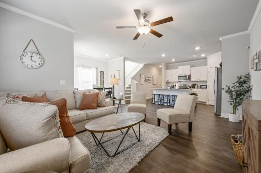 Stylish & Modern 3BR Home Near Chattahoochee River - Housity