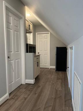 1Guest House Baltimore County (own room, Joppa RD) - Housity