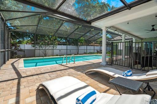 3 Bedrooms House, Private Pool, 10 Mins to Gulf Beaches - Housity