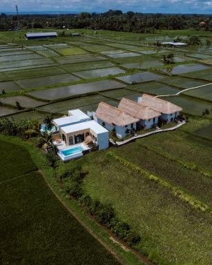 Woywoy Escape Samu (Adults Only) - Housity