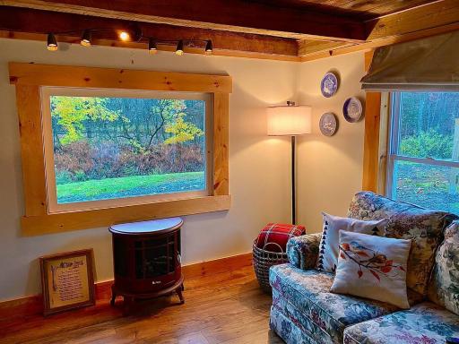 Charming 120-year-old farmhouse by the creek. - Housity