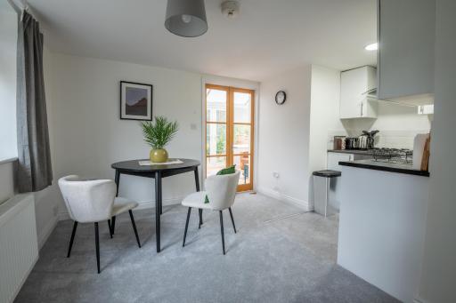 Bristol Short Stays - Amazing Redland flat! Free Parking - Housity