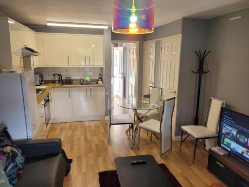 RentUnique Central Caledonian house cosy home - Housity