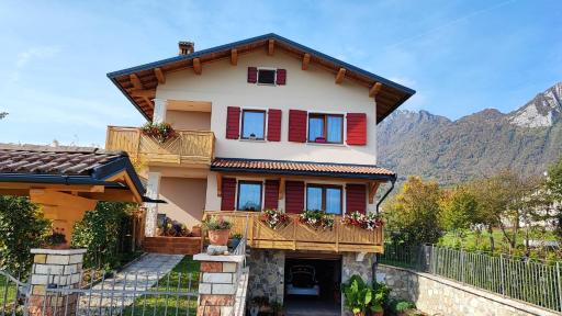 Casa Val del Mis - con vista su grande giardino - Housity