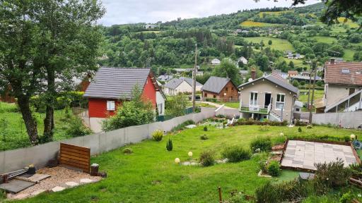 Stunning 4-Bed House in La Bourboule - Housity