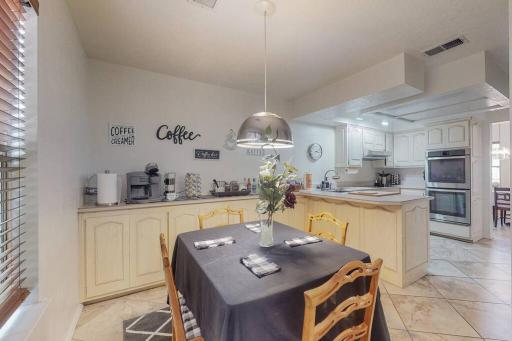 Gated Community Two Master BR Jacuzzi Tub - Housity