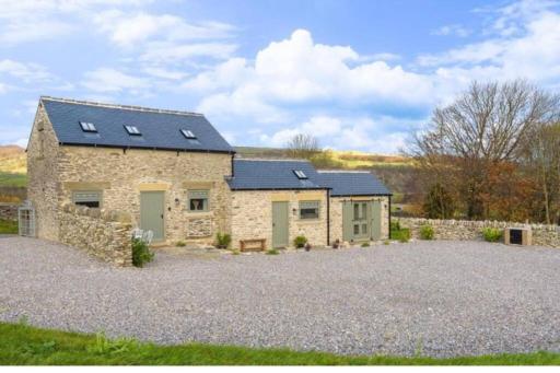 Modern cottage, heart of the Peak District views - Housity
