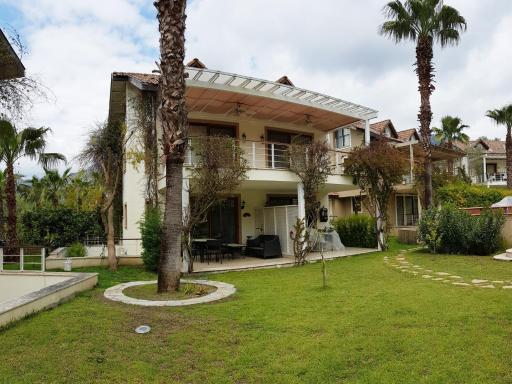 Centre Apartment w/Pool in Gocek - Marigold - Housity