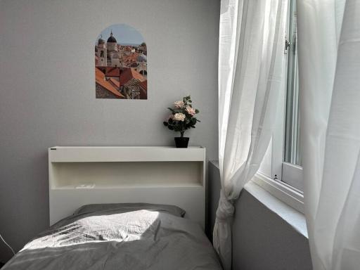 IAK Stay Singil - Housity