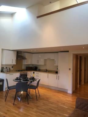 Private Parking 2 Bed 2 bath - Housity