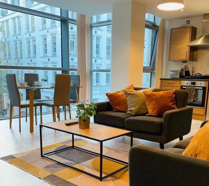 stylish two bed in the heart of the city - Housity
