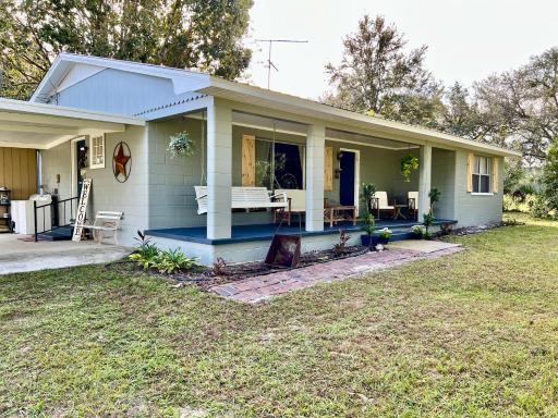 Quiet Farmhouse IN THE COUNTRY close to major theme parks - Housity