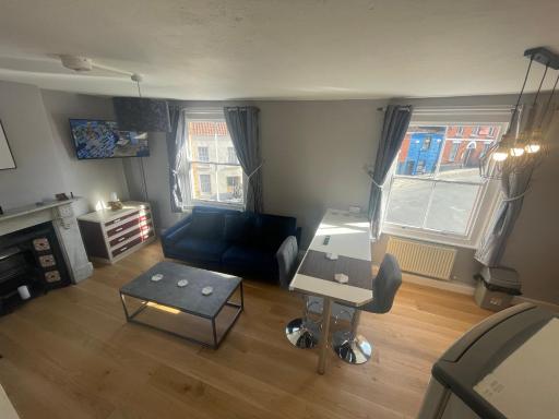 Brady’s Glastonbury beautiful pad great location! - Housity