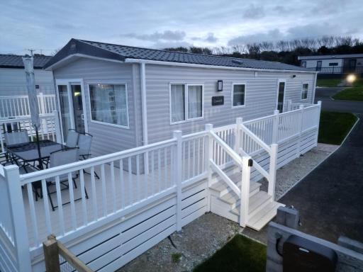 3-Bedroom Holiday Home with Valley Views - Housity
