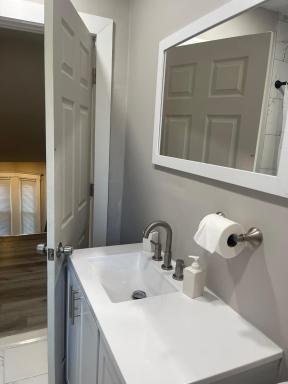 Cozy 4 beds 2 baths house/downtown Detroit - Housity
