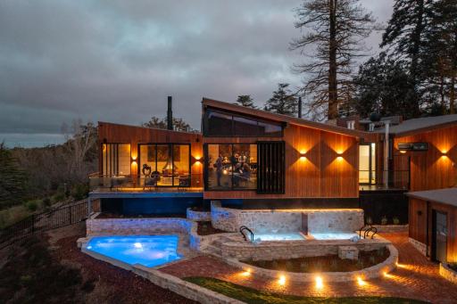 Sequoia Lodge - Housity