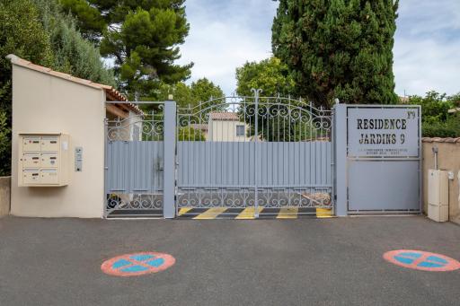 Appartement avec piscine - Housity