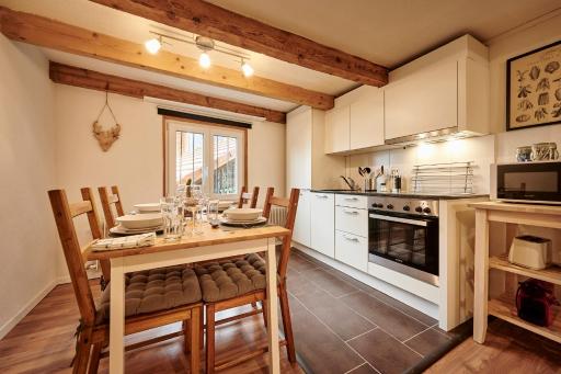Lakeside Tiny House Brienz - Housity
