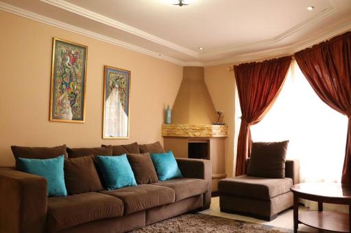 Cozy and Spacious Home with Incredible Location - Housity