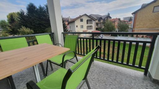 Apartmani Sarajevo, Otes - Housity