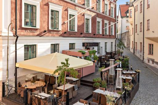 Travel Proud Donners Hotell - Housity
