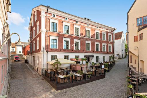 Travel Proud Donners Hotell - Housity