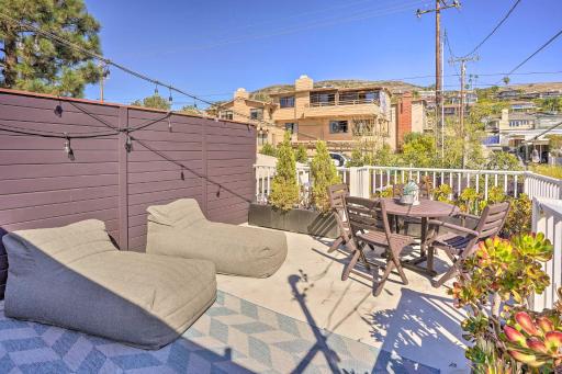 Luxe Laguna Home with Ocean View Walk to Beach - Housity