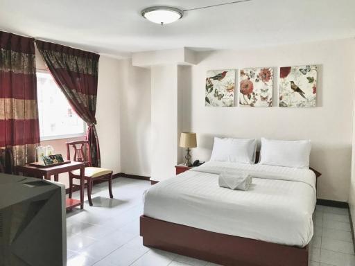 Regent Lodge Lampang - Housity