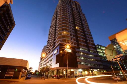 Pandanas Apt 4 (13th floor with great views) - Hizvo
