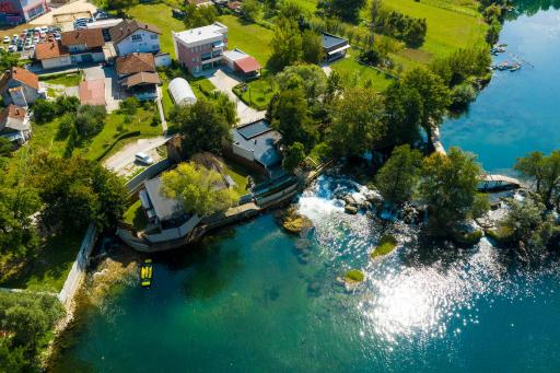Holiday Homes Pozitiva - Housity