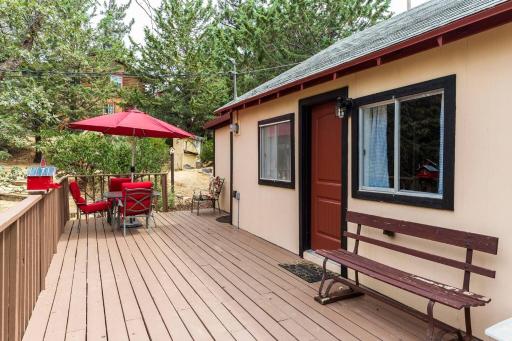 Time Traveler Retreat - Housity