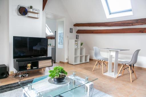 Nemours Le Tanneurs - Vue Château - Housity