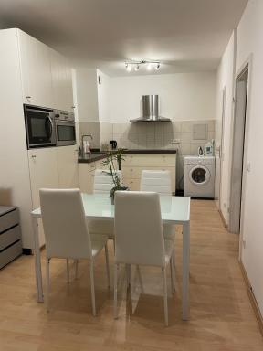 Zentrale Düsseldorf City Zweizimmerwohnung - Housity