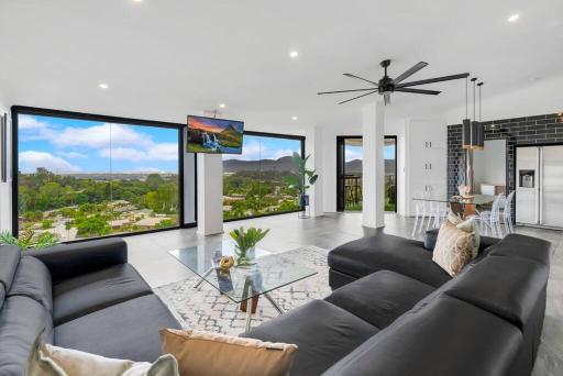 Sky High- Ultimate views 10mins from Cairns CBD - Housity