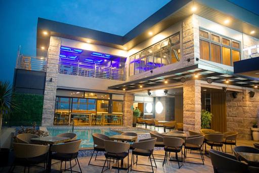 El Vistra Hotel Angeles - Housity