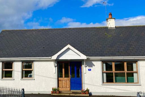 Milo's Cosy Cottage Giant's Causeway - Housity