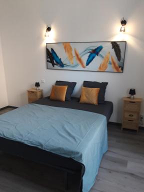 CURIAL INSOLITE - Housity