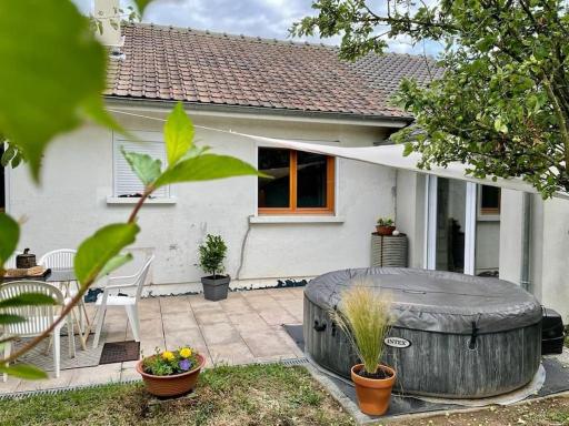 Maison chaleureuse proche parc Astérix ae Jacuzzi - Housity