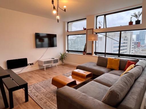 City View 2 Bedrooms Flat - Housity