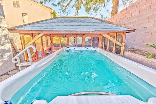 Magic Palace - Luxe 4BR House w/ heated pool & Spa - Housity