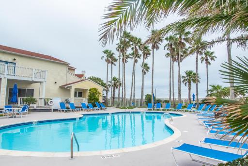 Toes-In-The-Water - Housity