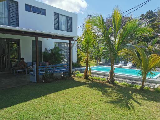 Lake view villa - Housity